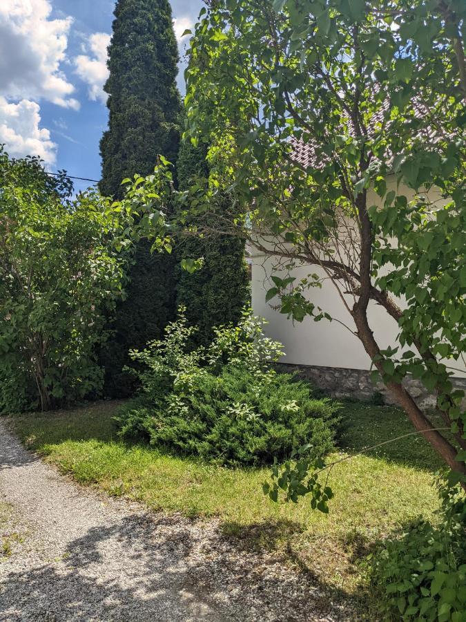 Tulipan Haz Villa Szilvasvarad Exterior photo